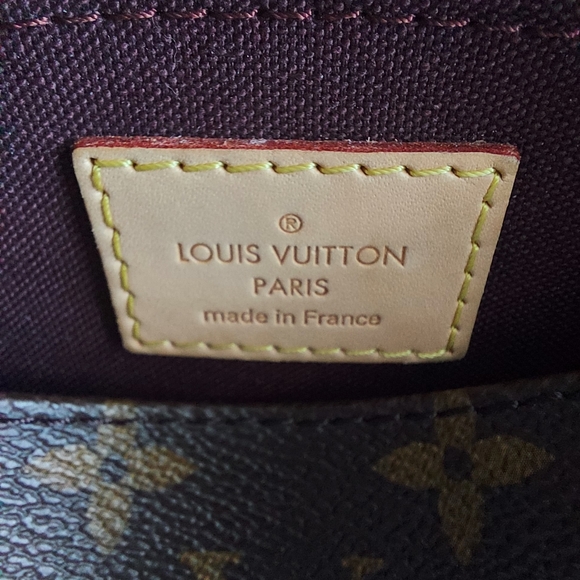 ❣️SOLD❣️Louis Vuitton Favorite PM - Picture 10 of 15